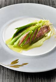 Recette Le Petit Rouget A La Fondue De Poireaux Au Citron Sauce Citron Vert Au Noilly Prat Recette Recette Poisson Poireaux Recette Gastronomique