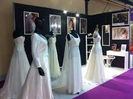 Le salon du mariage regroupe un grand choix d'exposants dans une large gamme de prestations et de produits. Aelle Au Grand Salon Du Mariage De Paris Mademoiselle Dentelle