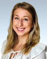 Laura Suhr's Instagram, Twitter & Facebook