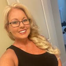 Tracey Faircloth's Instagram, Twitter & Facebook