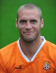 Luton Town FC vs Charlton Athletic (9th Dec 2010)