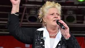 Silvia Wollny: Das Familienoberhaupt der XXL-Familie - Seite 8 | InTouch