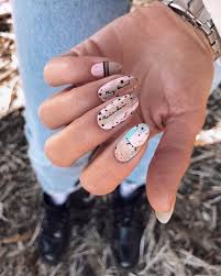 20 divertidos diseños para decorar tus uñas cortas. 140 Ideas De Unas Para Morenas En 2021 Manicura De Unas Unas De Gel Bonitas Manicura