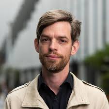 Dominee David (37) doet het anders: niet-gelovige millennials helpen met  'hun shit'