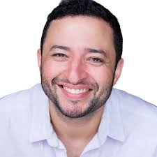 Author Daniel Moreno