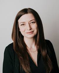 Tracy Atchison's Instagram, Twitter & Facebook