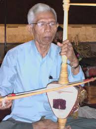 Selain itu, alat musik berirama juga memiliki kelebihan sebagai kontrol ritme atau tempo untuk sebuah lagu. 36 Cara Memainkan Alat Musik Terlengkap