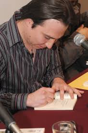 Secretaría de Cultura- Kit de prensa- Édgar Omar Avilés presentó su libro  <em>Cabalgata en duermevela</em> en el Palacio de Bellas Artes