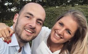 Jun 28, 2021 · ook adrie van der poel is apetrots op z'n zoon. Elke En Tim Uit Blind Getrouwd Hebben Zeer Belangrijk Nieuws Te Melden Nieuws365