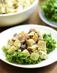Chicken adds the necessary protein to your body, and celery, grapes and apples give it just the right amount of vitamin crunch that even children will love. Curry Chicken And Grape Salad Onion Rings Things