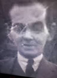 Old Charlie Dillon, Benjamin Johnston and another resident of James Terrace  having a chat there c.1910