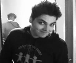My favorite thing about the twa is the different ways it can be styled. Supernatural My Chemical Romance Shitposting Val Velocity Gerard Way Fetus