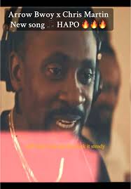 Chris Martin Cium Tanah