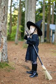 Soeurs sur halloween, un jeu halloween sur fandesjeux que nous avons sélectionné pour vous de jouer gratuitement. Patron Gratuit Un Chapeau De Sorciere Pour Enfant Petit Citron Petit Citron