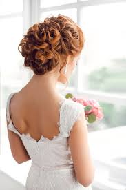 Discover cool indian bridal wedding hairstyles for long hair, medium hair and short hair to find perfect you. 15 Curly Wedding Hairstyles For Every Kind Of Bride