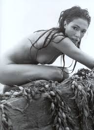 Simone Kessell - Free pics, galleries & more at Babepedia