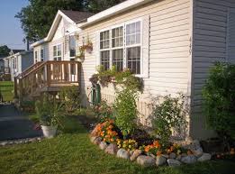 If you're really ready for a project, try your hand at your own art piece and frame your creation to hang on its own or as part of a. Mobile Home Decorating Ideas Ohmeohmy Blog Mobile Home Landscaping Home Landscaping Mobile Home Decorating