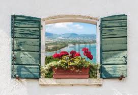 Old House Flower Sea Blick Auf Das Meer Durch Das Offene Fenster Mit Blumen In Offenes Fenster Terrassenwand Turen Bemalen