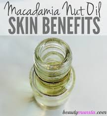 Macadamia oil is a great moisturizer and that is a good thing because it prevents hair breakage and hair loss. 10 Macadamia Nut Oil Skin Benefits For Gorgeous Skin Beautymunsta Free Natural Beauty Hacks And More