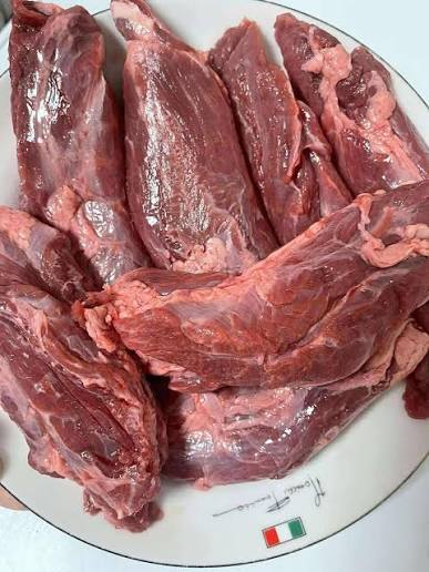 Thịt Dưới Lưỡi Bò