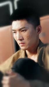 Nina Wade, a celebrated masked singer, gives up her career to marry Ian  Ford, a blind man, and raise their son. Six years later, Ian regains his  sight—only to fall for another