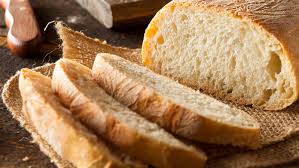 La prima regola da seguire quando vediamo un cibo ammuffito è quella di non mangiarlo e di buttarlo, perché eliminare. Le Muffe Alimentari Sono Cancerogene Ok Salute