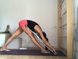 Urdhva Dhanurasana Con Silla Buscar Con Google