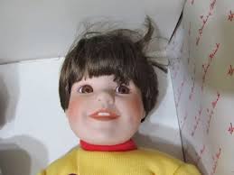 Muñeca De Porcelana Sandra Bilotto. Usados.