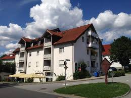 Die nähe zu tschechien und die gute anbindung an die bundesstraße machen regen auch für gewerbetreibende interessant. 2 Zimmer Wohnung Zu Vermieten Hindenburgstrasse 1 3 94227 Zwiesel Regen Kreis Mapio Net