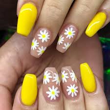 30 Flirty And Cute Nails For Summer Naildesignsjournal Com Yellow Nails Design Yellow Nails Nail Designs