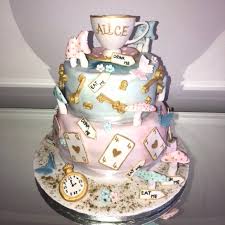 In the middle of novel, alice learns how wonderland works by drinking just enough potion or eating just enough cake to either shrink or grow in order to manuver through wonderland as she is. Alice In Wonderland Cake The Great British Bake Off The Great British Bake Off