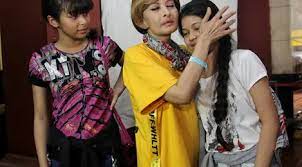 Banyak sinetron yang sudah dibintangi oleh yana zein diantaranya, doa dan anugerah (2002), hiv (2003), anak membawa berkah (2009), dan cinta di langit taj mahal (2015). Catatan Kehidupan Yana Zein News Entertainment Fimela Com