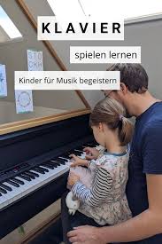 Mittellateinisch clavis „taste) bezeichnet heute das moderne, weiterentwickelte musikinstrument hammerklavier, also ein saitenklavier, bei dem auf tastendruck über eine spezielle mechanik hämmerchen gegen saiten geschlagen werden. Pin Auf Erfahrungsberichte Schwangerschaft Und Leben Mit Kindern