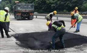 Secara umum, pengertian kerjasama adalah sebuah usaha yang dilakukan oleh beberapa orang atau kelompok untuk mencapai. Big Hole In On Km272 Plus Highway Has Been Patched