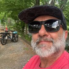 Man this song punches! Richmond On The James Jerry's break is so tasty  Alison Krauss Arcadia!!!