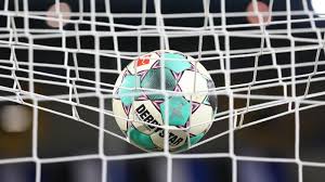 Ohne etliche stammkräfte unterlag der. Fussball Stuttgart Vfb Stuttgart Testet Gegen Den Fc Barcelona Sport Sz De