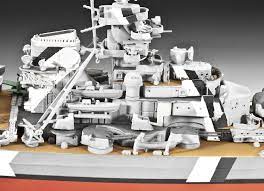 amazon com revell of germany battleship bismarck plastic model kit toys games plastic model kits battleship model kit