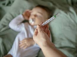 Dok, anak sya ( 6thn) mulai demam hri minggu sore sampai hri ini jumat blm juga sembuh.demam nya tiap sore setelah jam 17 hingga bangun tidur pagi, seluruh badan terasa pegal2 dan batuk.kalau pagi hingga sore anak sya sehat2 saja. 6 Jenis Obat Demam Anak Yang Dapat Turunkan Panas