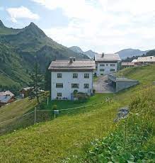 Our bed & breakfast haus furka (1510 m) is located in a quiet location on the outskirts of damüls, an idyllic mountain village with lush meadows and a magnificent floral splendor. Haus Furka Damuls