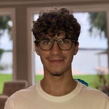 Heyyy my name is Anastasija Dmytryk I'm 18 years old (I usually go by  Steysi because he'll people can't pronounce my name right) I'm from Ukraine  but I been living n key