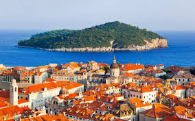 Croatia's most popular attraction, the extraordinary walled city of dubrovnik, is a unesco world heritage site for good reason.despite being relentlessly shelled in the 1990s during croatia's homeland war, its mighty walls, sturdy towers, medieval monasteries, baroque churches, graceful squares and fascinating residential quarters all look magnificent again. Voyage Sur Mesure Croatie Slovenie Montenegro Terra Balka Travel