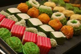 The average rating is 3.30 out of 5 stars on playstore. Kuih Muih Minum Petang