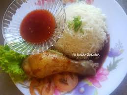 Bukan hanya ayam goreng, tetapi hidangkan bersama nasi putih, mi, ataupun bihun yang sudah dicelur. Tanpa Perap Tak Perlu Goreng Ini Resepi Nasi Ayam Thai Yang Simple Tapi Special