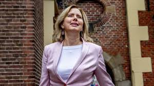 Hierop bezuinigen is onverantwoord, vindt demissionair minister van infrastructuur cora van nieuwenhuizen. Cora Van Nieuwenhuizen Instagram