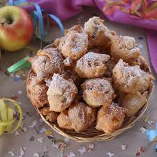 Fattoincasadabenedetta Facilissimo Benedetta Frittelle Preparano Recipes Ricetta Impasto Soffici R Leckeres Essen Apfelkuchen Rezept Butterkekskuchen