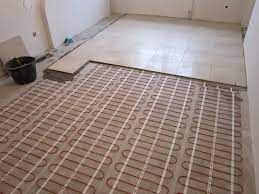 Özel konutlar için ısıtma sistemleri en popüler çeşitleri şunlardır. Isitmali Elektrikli Zemin Nasil Baglanir Isi Yalitimli Katin Sicaklik Regulatorune Baglanmasi Ozellikleri