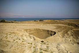 dead sea sinkholes dead sea around the worlds some beautiful pictures