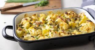 Blumenkohlauflauf Mit Kartoffeln Einfach Vegetarisch Eatbetter Gesunde Einfache Rezepte Tipps Fur Jeden Tag Rezept Blumenkohl Auflauf Gesund Kochen Rezepte Rezepte