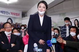 아나운서 배현진, 그녀의 파란만장한 아나운서 입문기와 tv를 떠난 이유는?! 2ë…„ë§Œì— ì†¡íŒŒì„ íƒˆí™˜ ë°°í˜„ì§„ ë°˜ì„± í–ˆë‹¤ êµ­ë¯¼ëŒ€ë³€ì¸ ë  ê²ƒ ë„¤ì´íŠ¸ ë‰´ìŠ¤