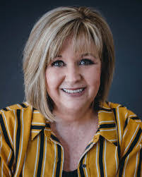 Lori Casper's Instagram, Twitter & Facebook